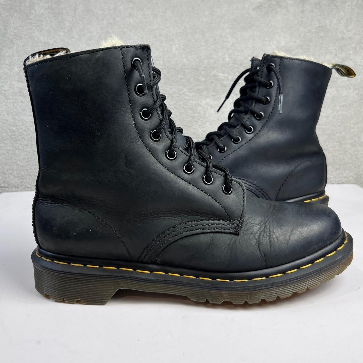 Dr Martens Boots US Size 8 1460 Black Leather Faux Fur Lined Combat Boots