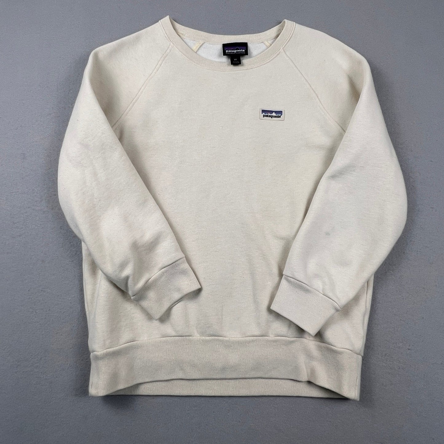 Patagonia Sweatshirt Womens XS Cream Organic Cotton P-6 Logo Crewneck Pullover