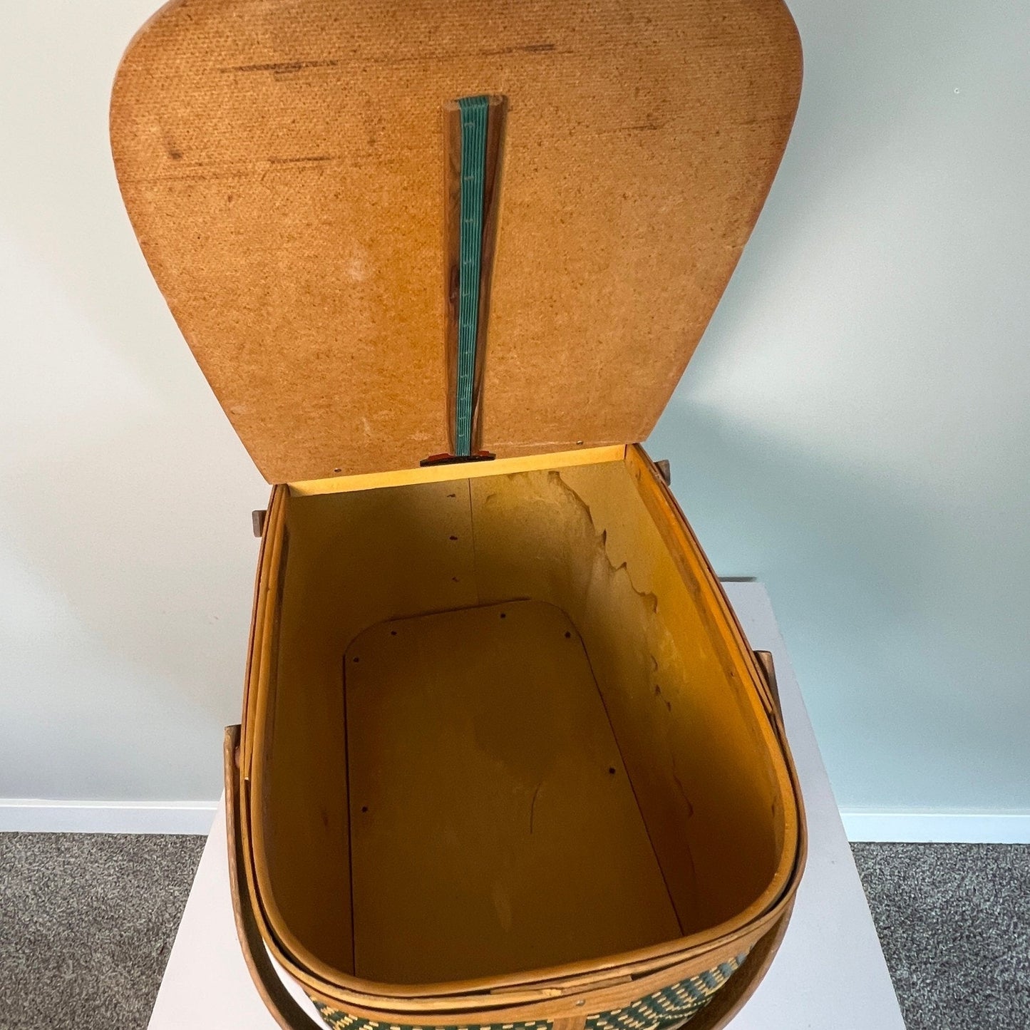 VTG 60s Hawkeye Picnic Basket Green Woven Wood Lid Mid Century Retro Decor