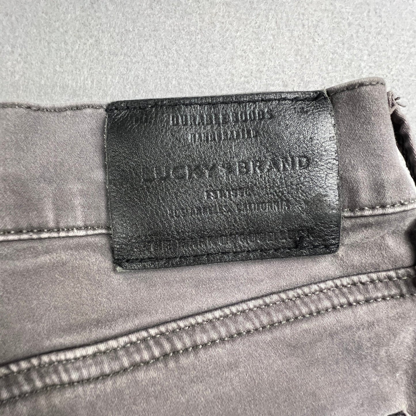 Lucky Brand 410 Athletic Slim Pants Mens 34x30 Gray Stretch Casual Chino Denim