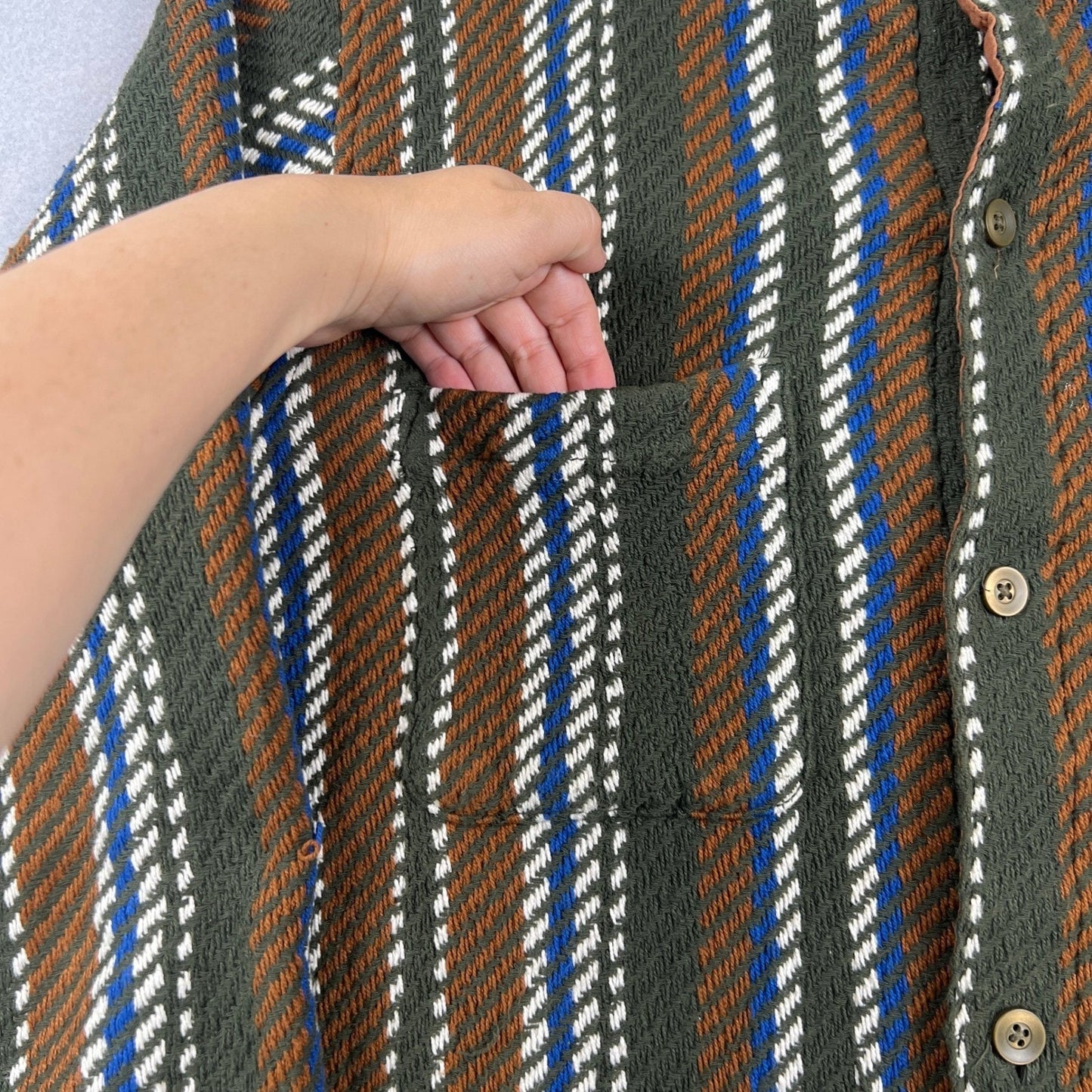 100% Cottong BDG Woven Shirt Jacket Mens Medium Green Striped Heavy Boho Workwear