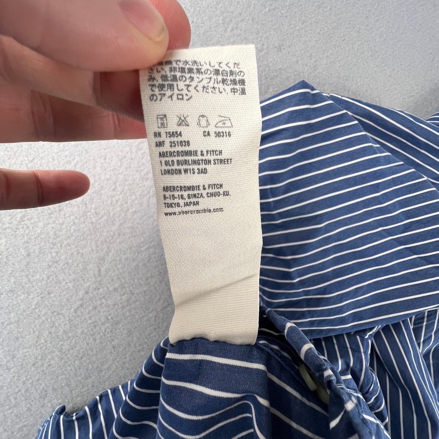 Abercrombie & Fitch Button Down Shirt Mens M Blue Striped Muscle Fit Preppy Logo