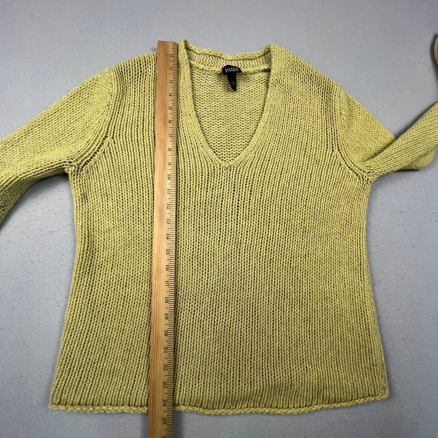 Eileen Fisher V-Neck Sweater Womens L Green Wool Alpaca Knit Pullover Minimalist
