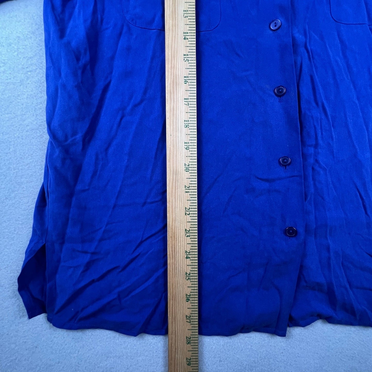 VTG Van Heusen Silk Button Up Shirt Womens Large Blue Long Sleeve Blouse Office Chic