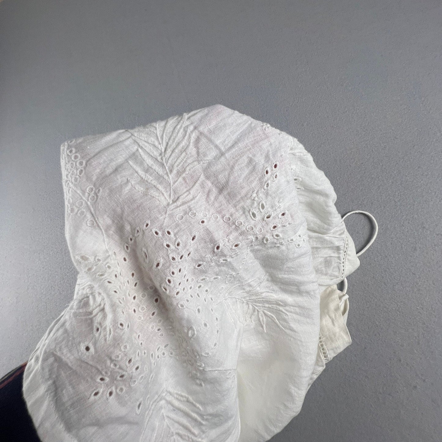 100% Linen White Camisole Top 12 Eyelet Embroidered Strappy Boho Summer GAP
