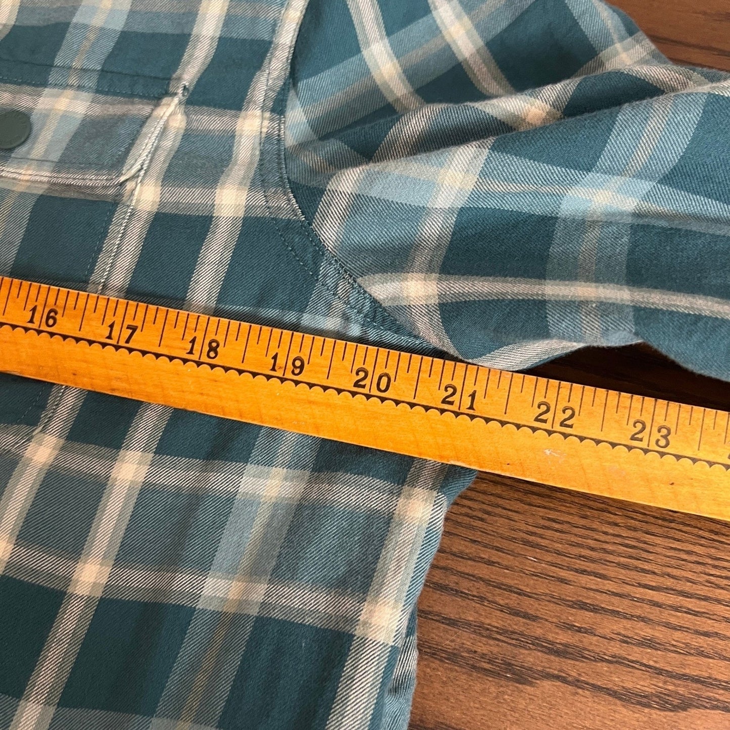 L.L. Bean Fleece Lined Shirt Jacket Mens Medium Plaid Teal/Cream Snap Button