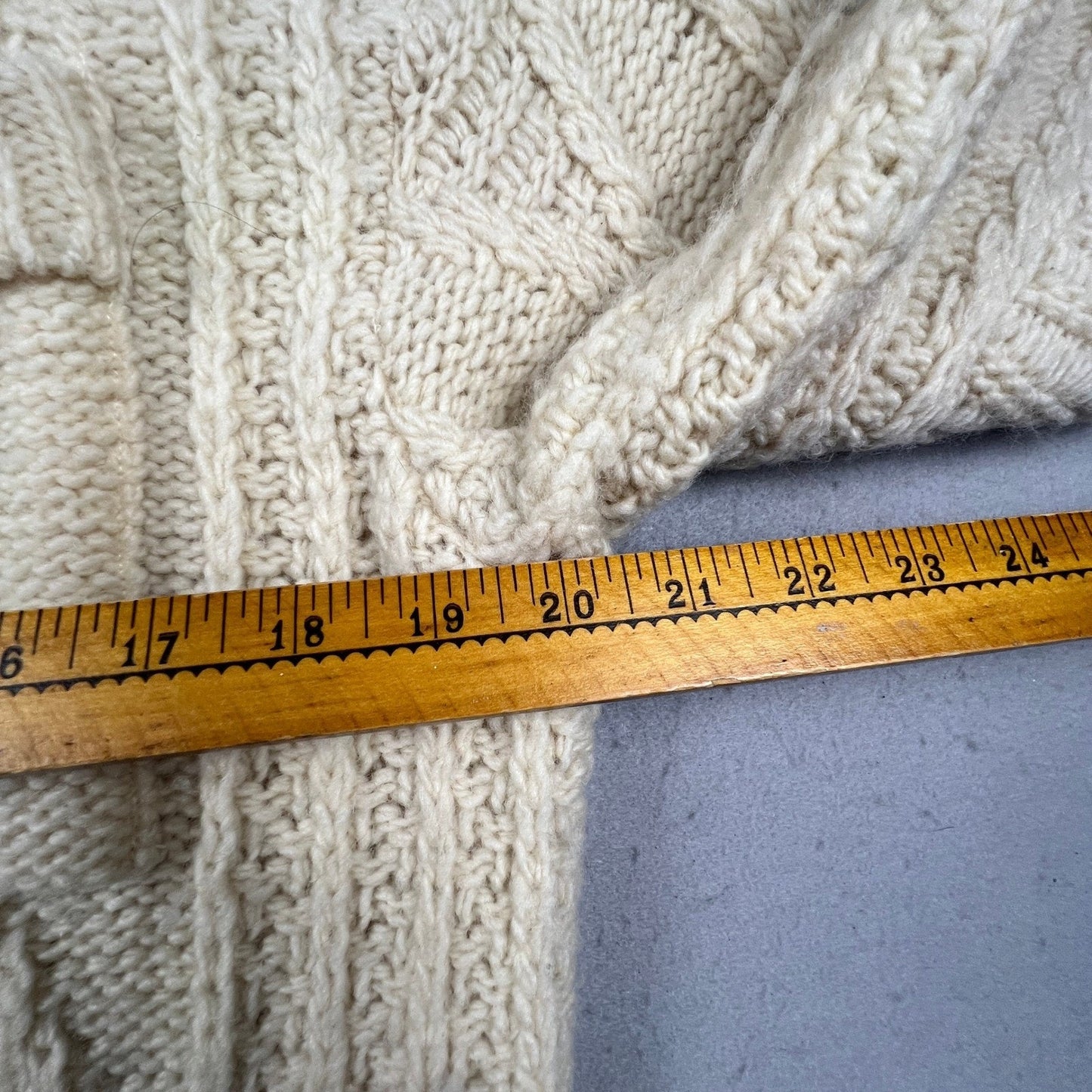 Vintage Pendleton Sweater Mens Large Cream Wool Cable Knit Aran Cardigan USA