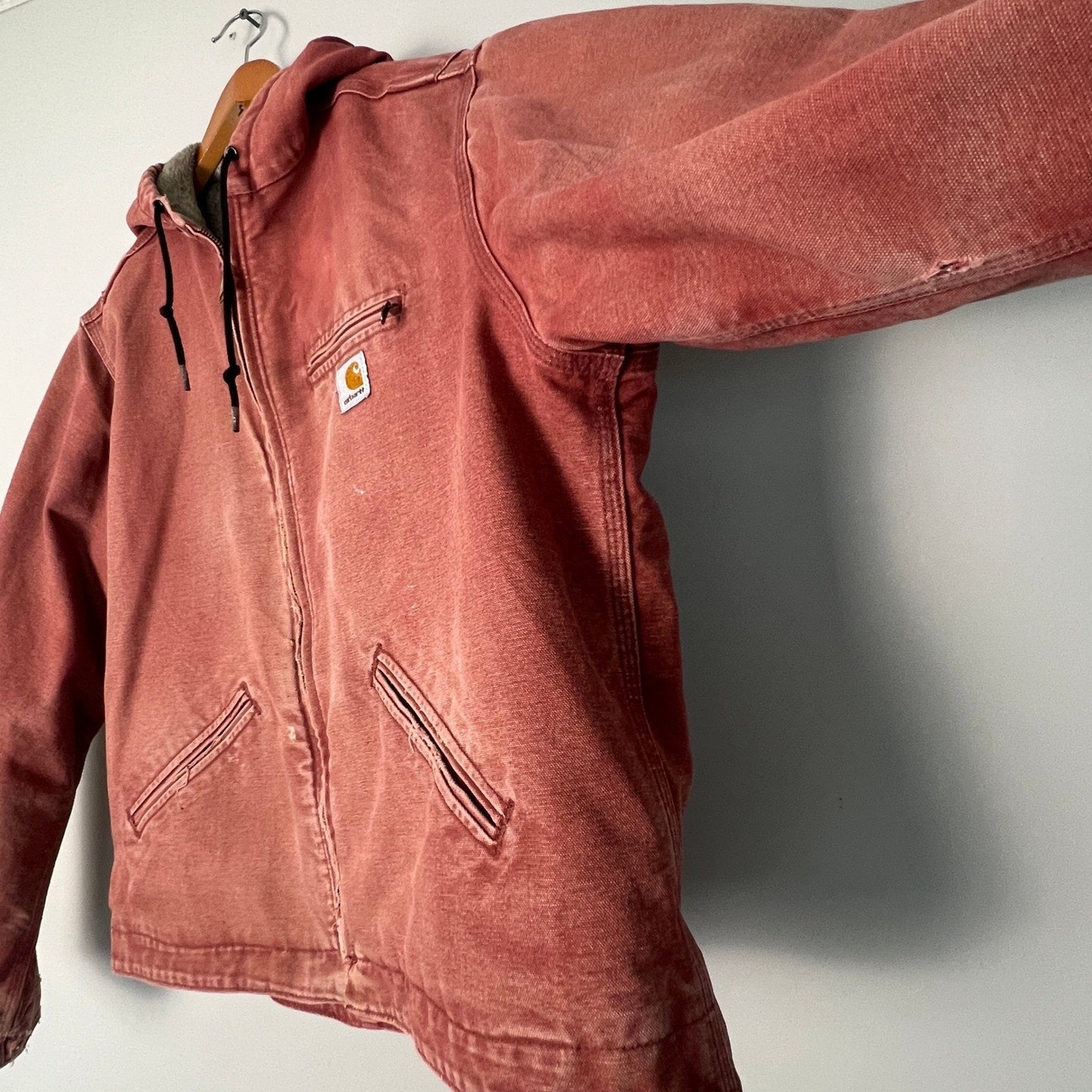 Carhartt WJ141 Sierra Jacket Women XL Rose Pink Sherpa Lined Hooded Work Coat