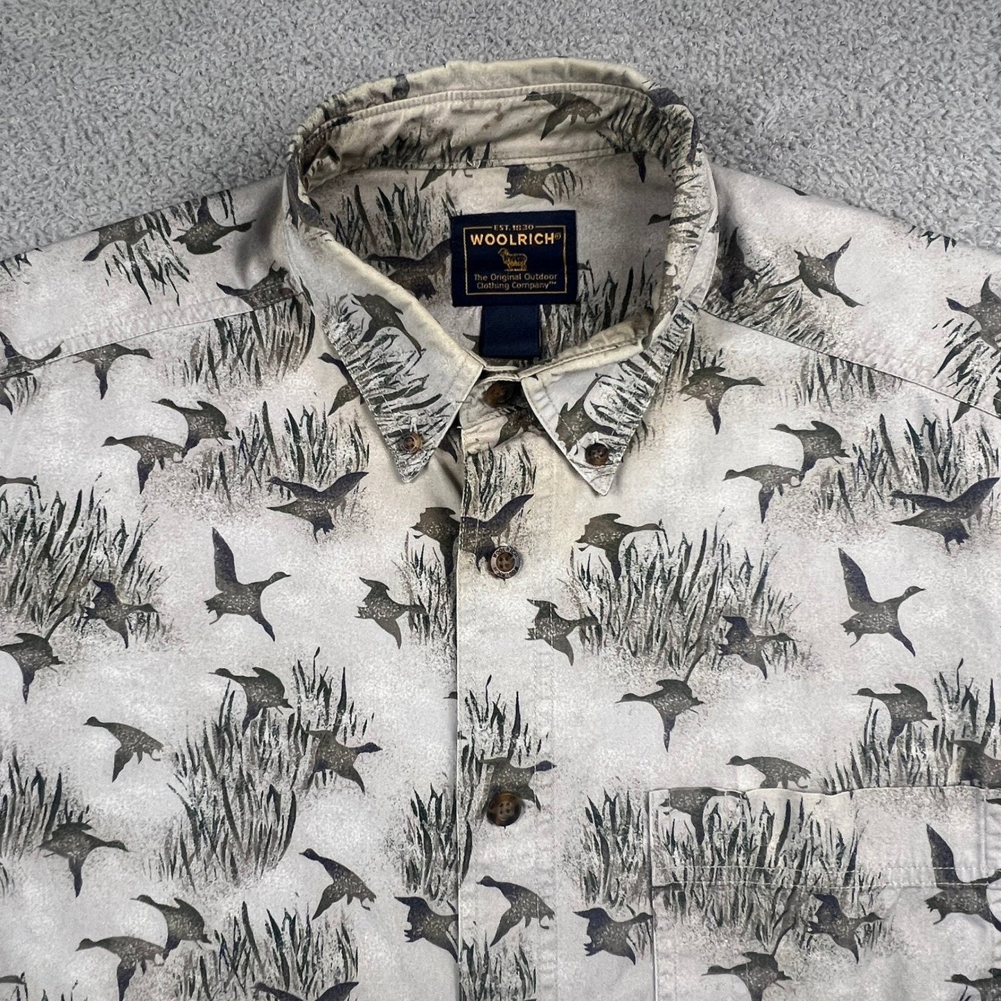 Woolrich Button Down Shirt Mens L Grey Duck Marsh Print Hunting Outdoor Cabin