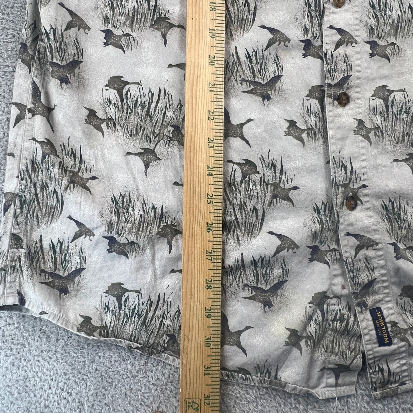 Woolrich Button Down Shirt Mens L Grey Duck Marsh Print Hunting Outdoor Cabin