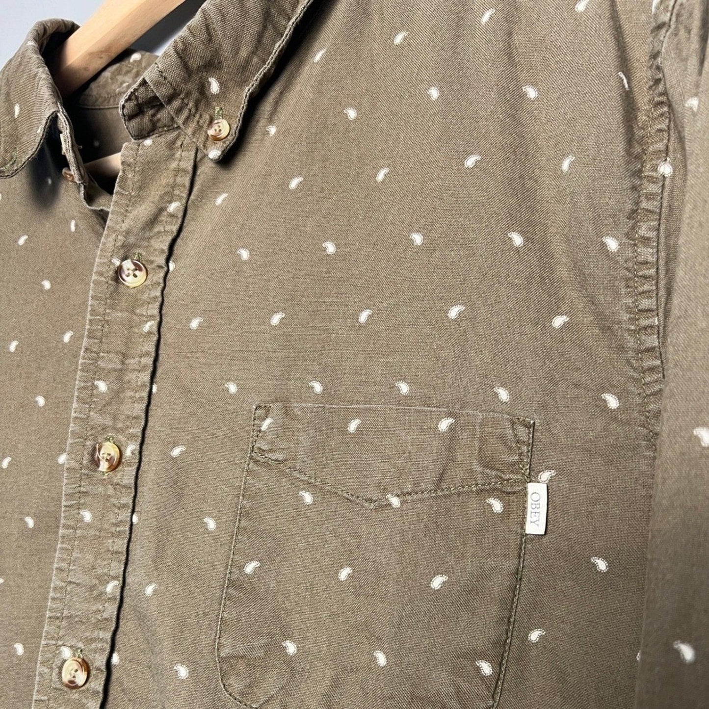 Obey Propaganda Shirt Men's Large Long Sleeve Button Down Olive Green