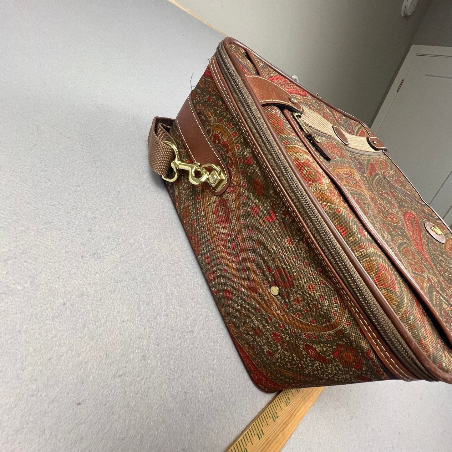 VTG DVF Diane von Furstenberg Suitcase Unisex Large Brown Paisley Carry On Bag