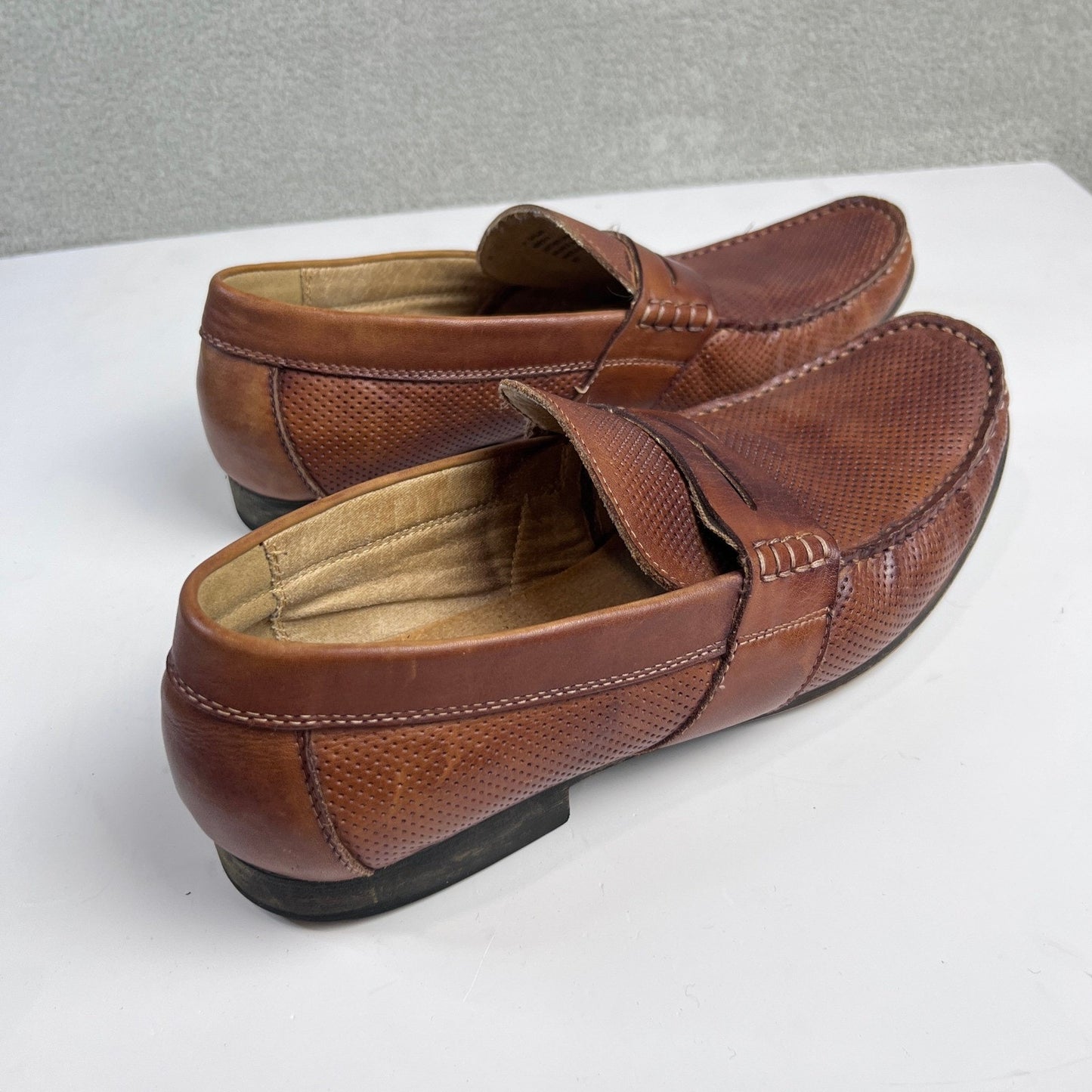 Steve Madden Leather Dress Shoes Men's Size 10 Casual Loafers Perforated Slip-on