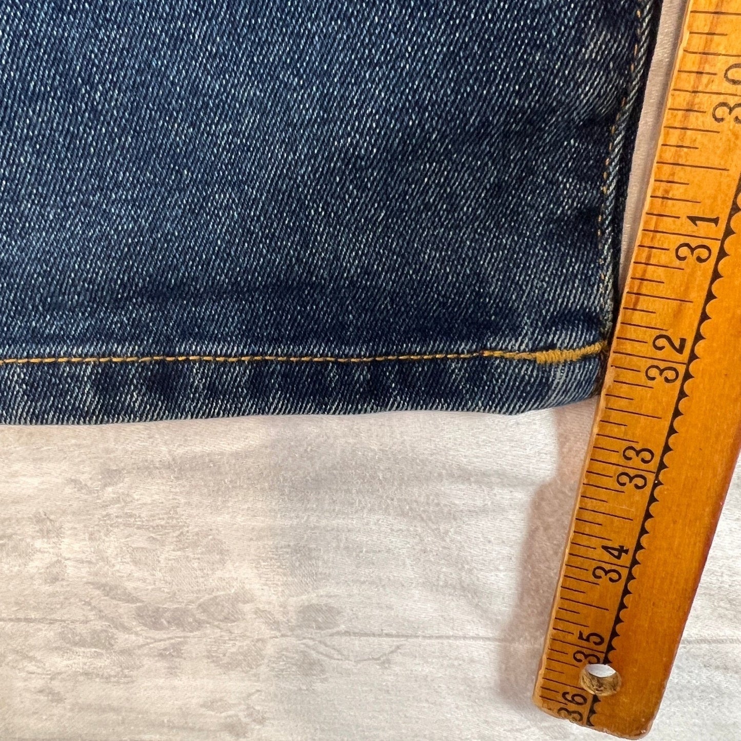 True Religion Geno Jeans Mens 32W Relaxed Slim Blue Wash Denim Y2K Punk