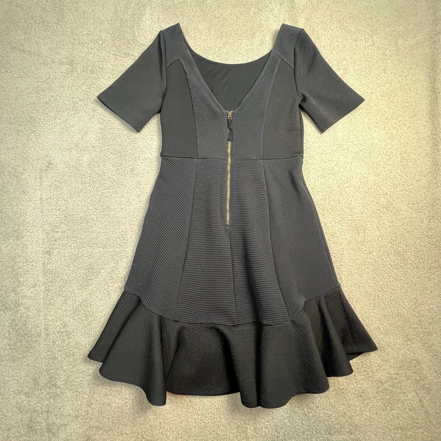 Little Black Dress Size 4 Textured Jacquard Short Sleeve Flounce Hem