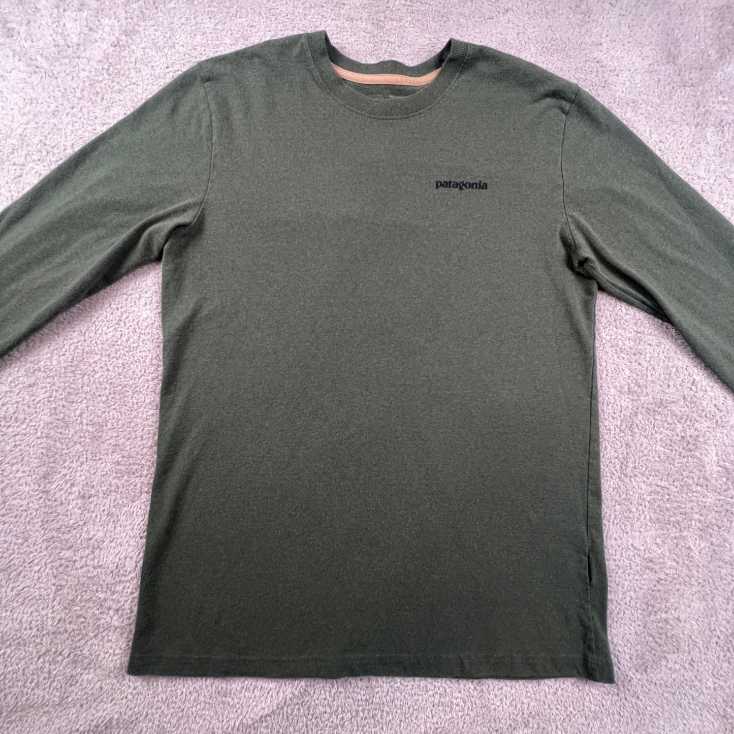 Patagonia Long Sleeve Shirt Mens Medium P-6 Logo Responsibili-Tee Green