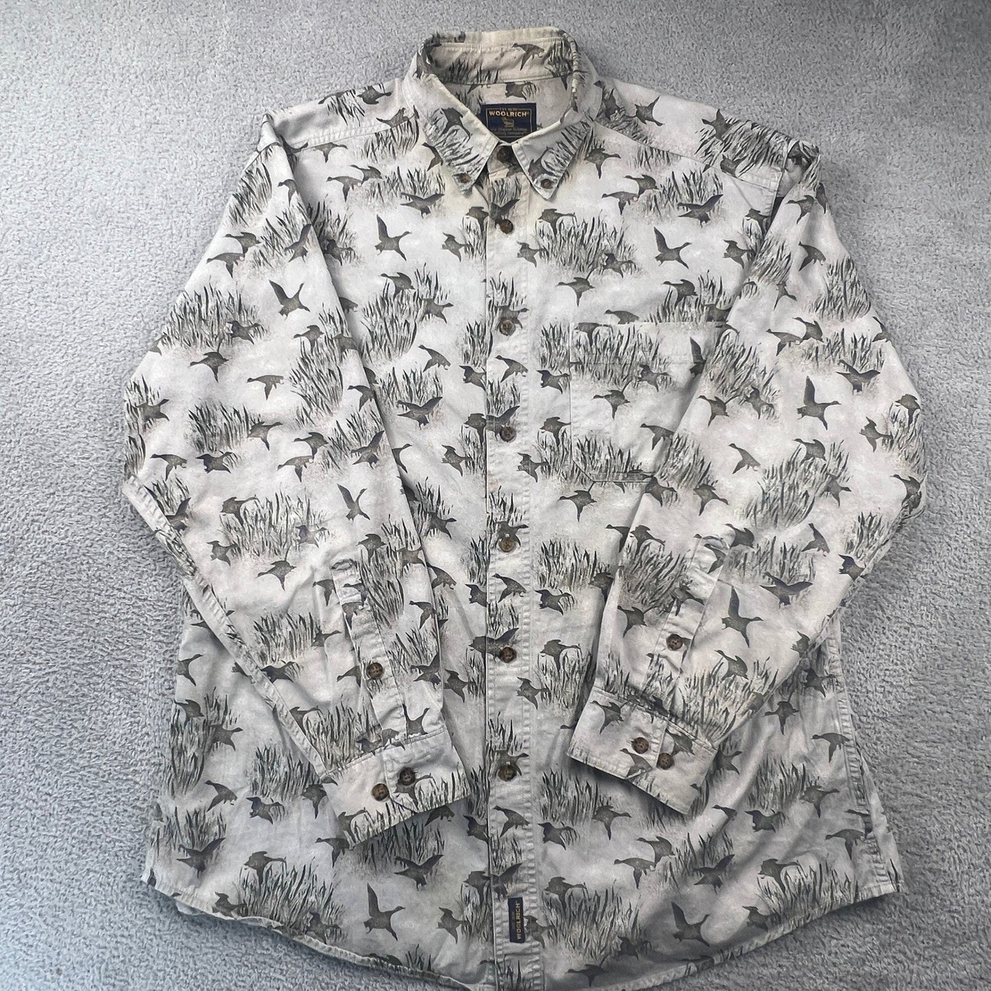 Woolrich Button Down Shirt Mens L Grey Duck Marsh Print Hunting Outdoor Cabin