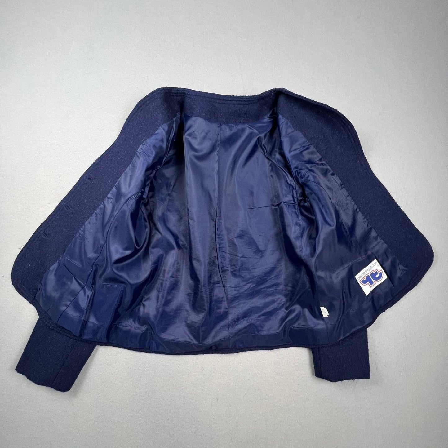 VTG Young Traditions Blazer Women 14 Navy Blue Gold Button Wool Blend Preppy