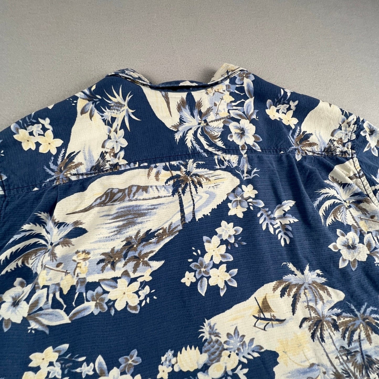Tommy Bahama Button Front Shirt Mens L Blue Silk Hawaiian Palm Tree Island Aloha