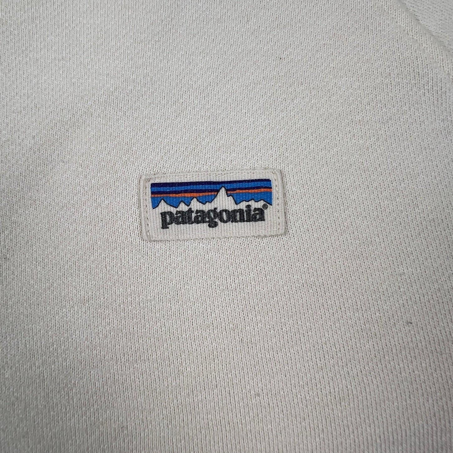 Patagonia Sweatshirt Womens XS Cream Organic Cotton P-6 Logo Crewneck Pullover