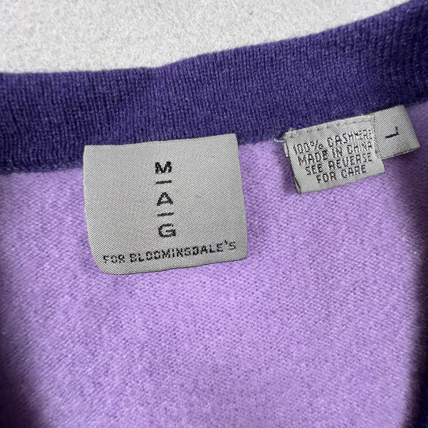 MAG Cardigan Womens L Purple 100% Cashmere V-Neck Bloomingdales Luxury Soft