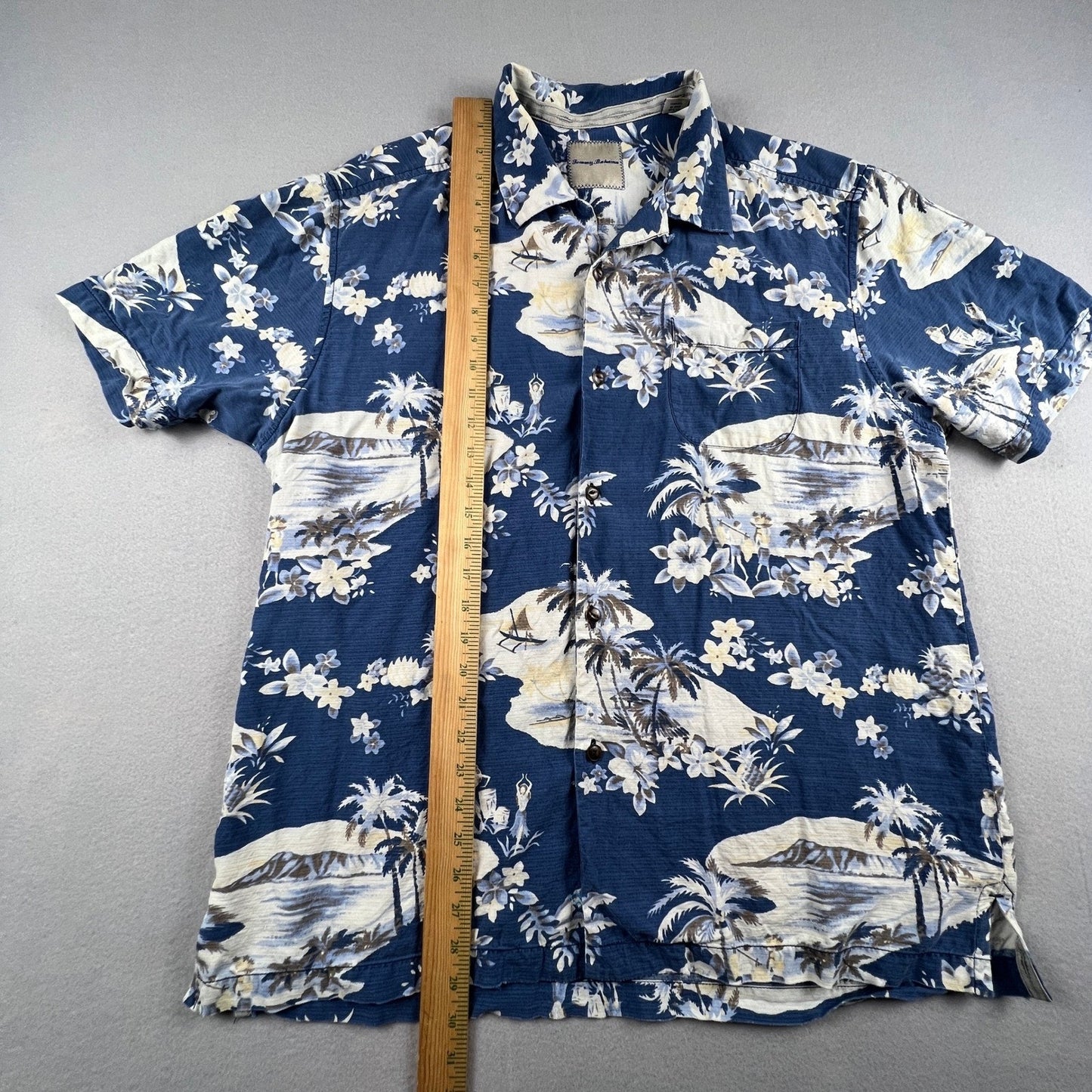 Tommy Bahama Button Front Shirt Mens L Blue Silk Hawaiian Palm Tree Island Aloha