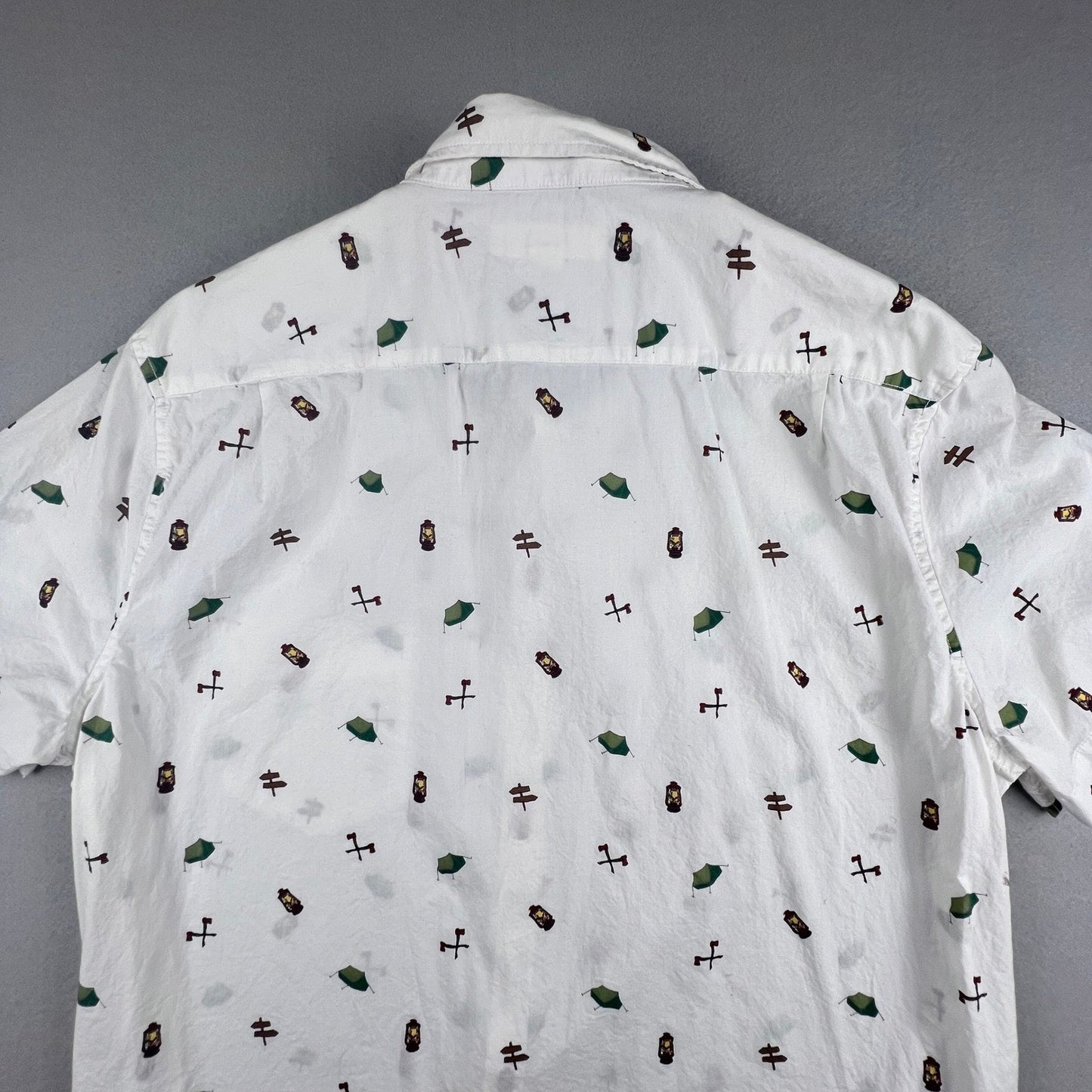 Aeropostale Button Down Shirt Mens XL White Camping Print Cotton Short Sleeve