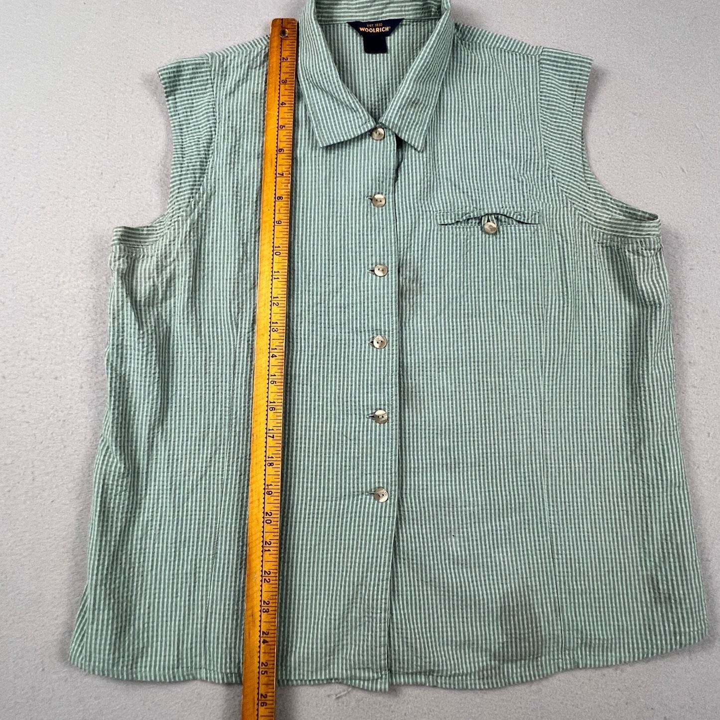 Woolrich Seersucker Shirt Womens XL Green Striped Sleeveless Button Up Outdoor