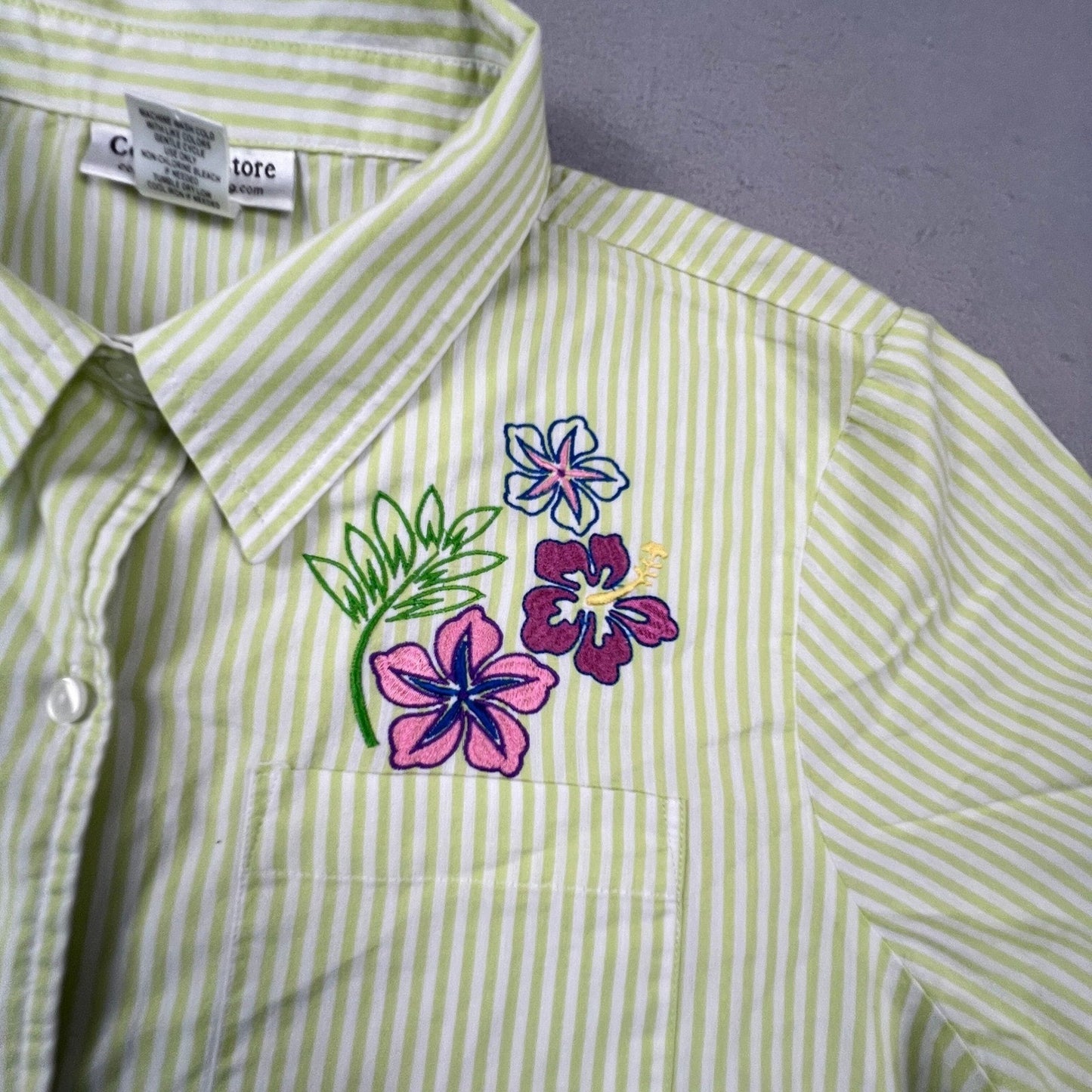 Country Store Button Down Shirt Womens XL Green Striped Floral Embroidered Top