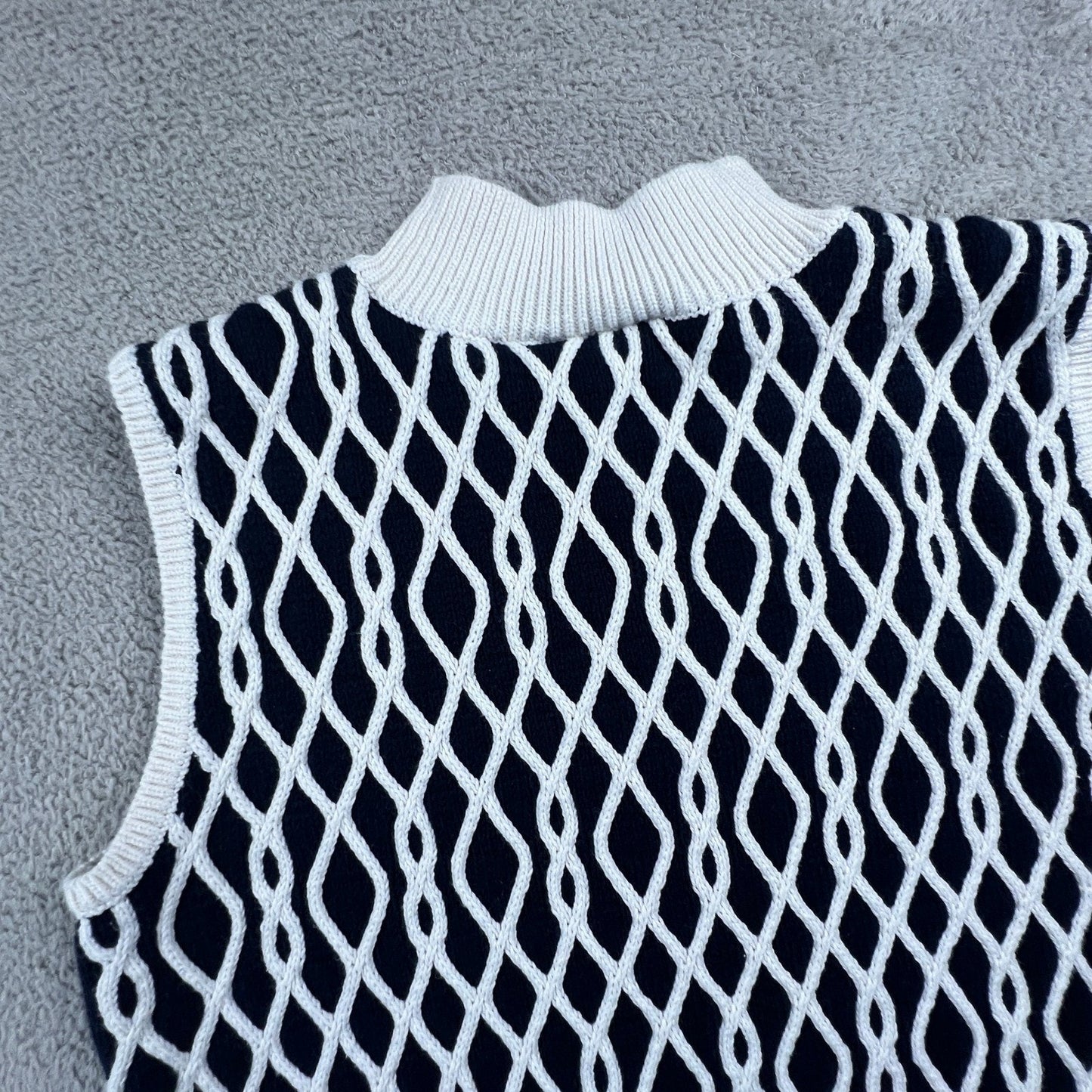 Liz Claiborne Sweater Vest Womens PM Knit Mock Neck Preppy Old Money Coastal